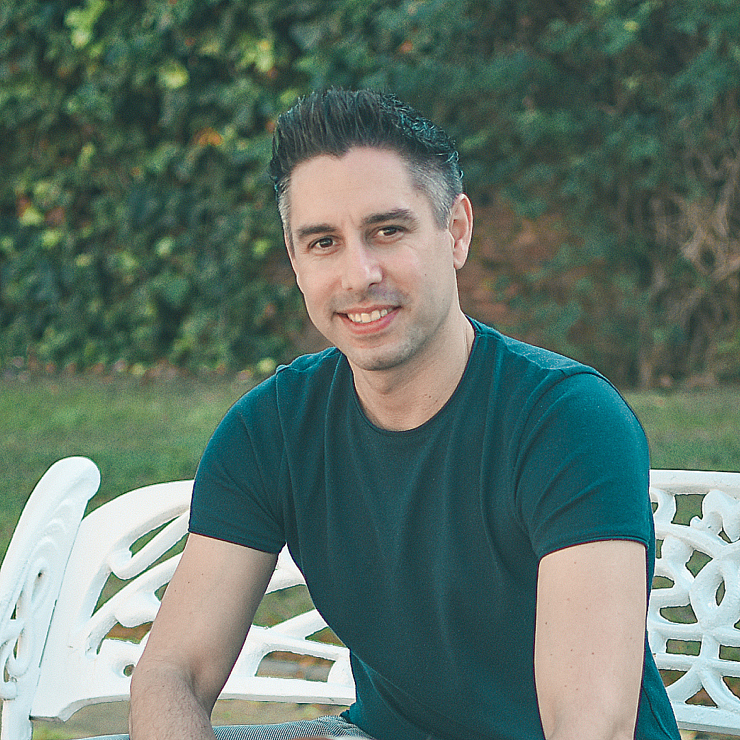 Julien de Waal — entrepreneur, AI systems builder and artist